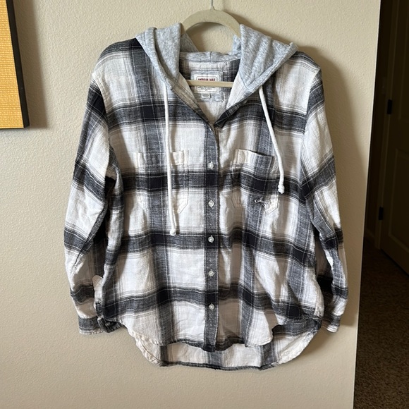 American Eagle Outfitters Tops - American Eagle hooded flannel size medium